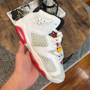 Jordan 6 Hare Size 6y